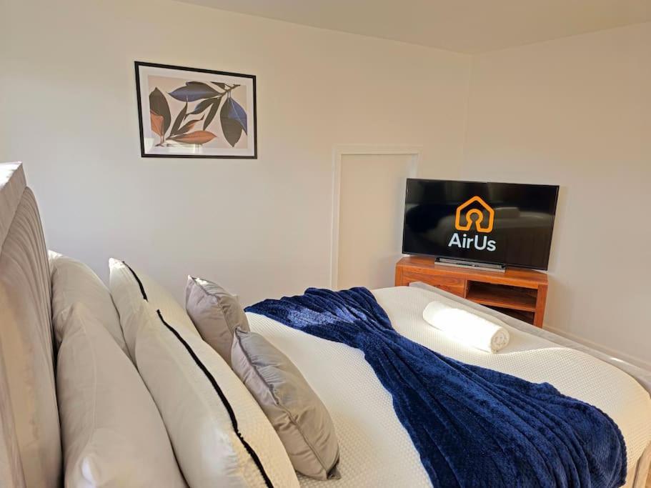 Spacious Haven With Free Parking Glasgow Bagian luar foto