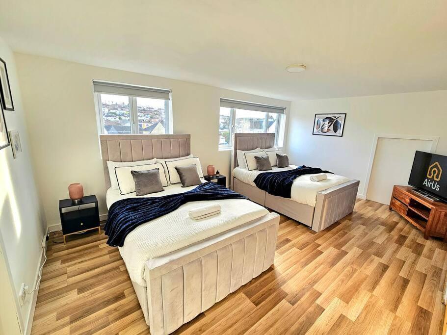 Spacious Haven With Free Parking Glasgow Bagian luar foto